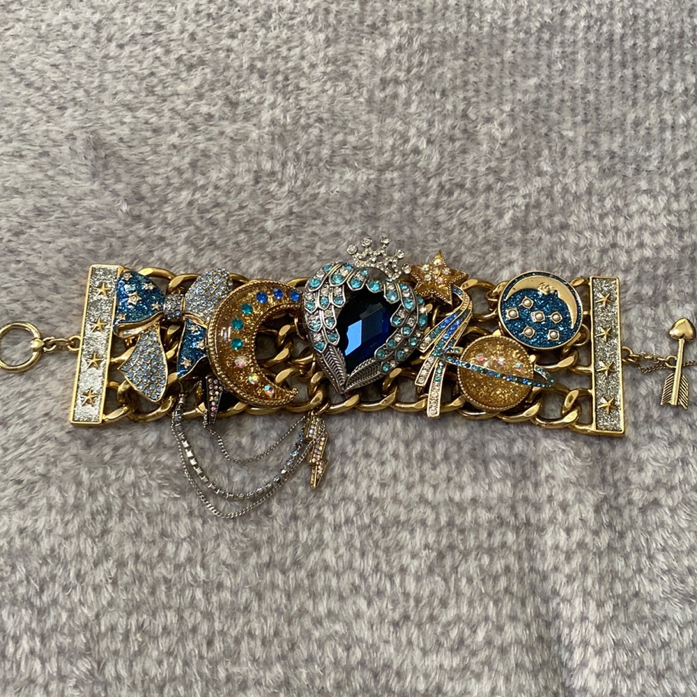 Betsey Johnson Heavens to Betsey Metal Toggle Bracelet